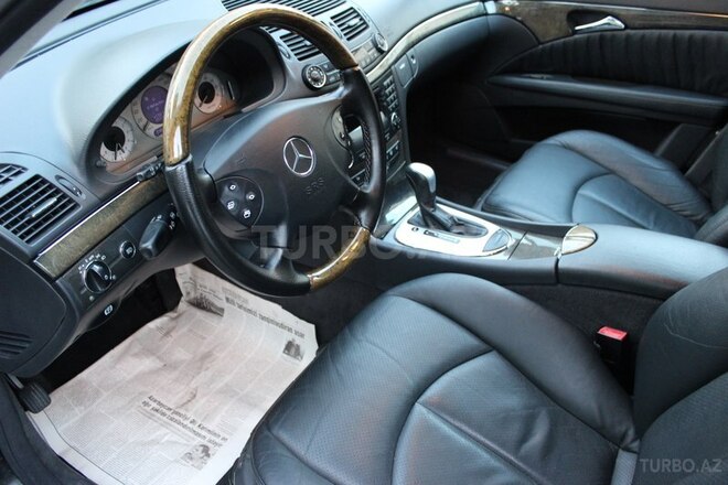 Mercedes E 320 2003, 248,000 km - 3.2 l - Bakı