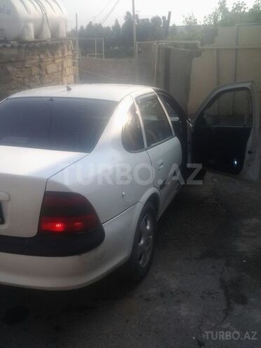 Opel Vectra 1998, 275,000 km - 2.0 l - Bakı
