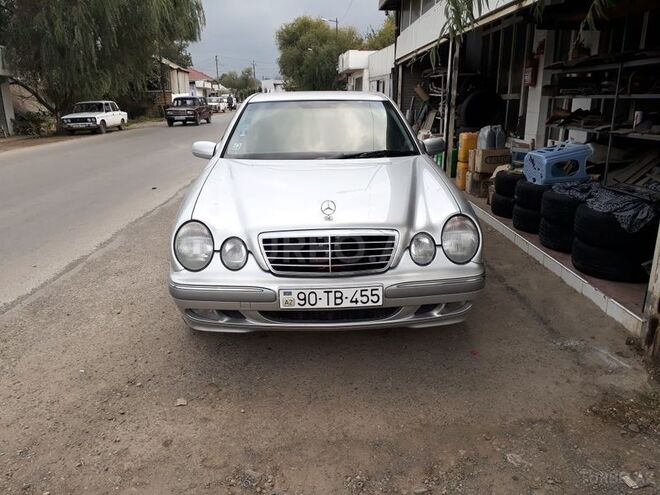 Mercedes E 220 2000, 34,900 km - 2.2 л - Masallı