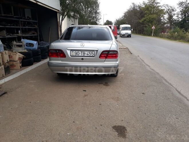 Mercedes E 220 2000, 34,900 km - 2.2 л - Masallı