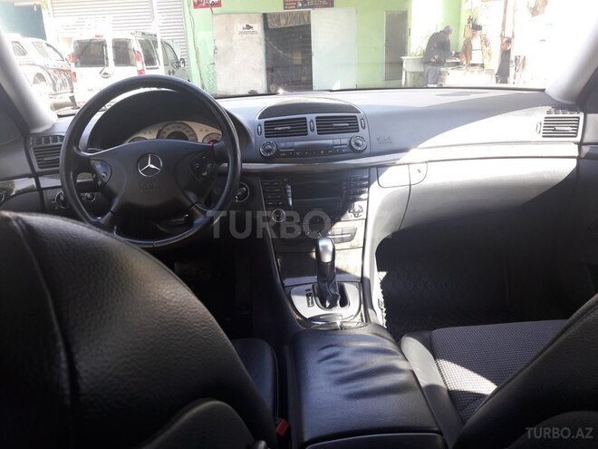 Mercedes E 220 2002, 218,000 km - 2.2 l - Gəncə