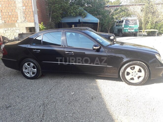 Mercedes E 220 2002, 218,000 km - 2.2 l - Gəncə