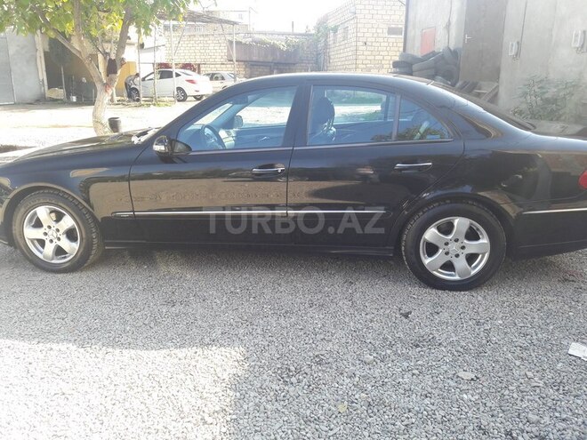 Mercedes E 220 2002, 218,000 km - 2.2 l - Gəncə