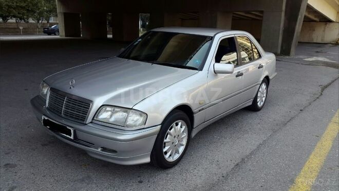 Mercedes C 200 1999, 290,000 km - 2.0 l - Bakı