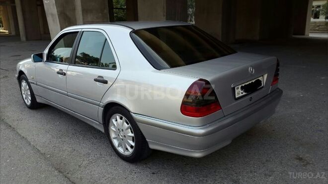 Mercedes C 200 1999, 290,000 km - 2.0 l - Bakı