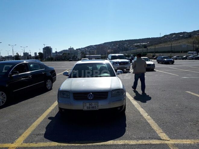 Volkswagen Passat 2003, 183,000 km - 1.8 l - Bakı