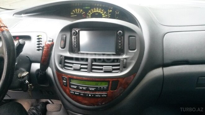 Toyota Previa 2003, 390,000 km - 2.4 л - Bakı
