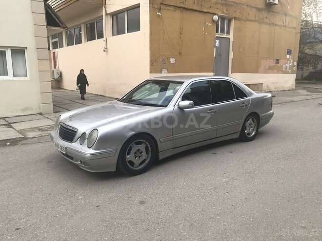 Mercedes E 220 2000, 189,800 km - 2.2 l - Sumqayıt