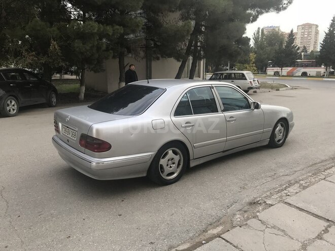 Mercedes E 220 2000, 189,800 km - 2.2 l - Sumqayıt