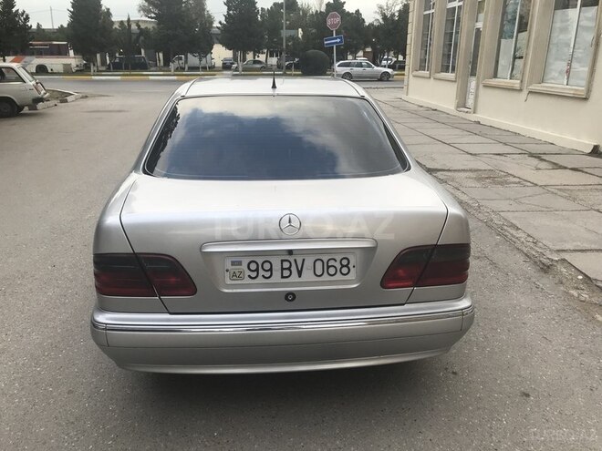Mercedes E 220 2000, 189,800 km - 2.2 l - Sumqayıt