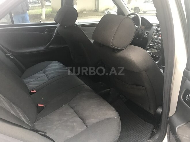 Mercedes E 220 2000, 189,800 km - 2.2 l - Sumqayıt