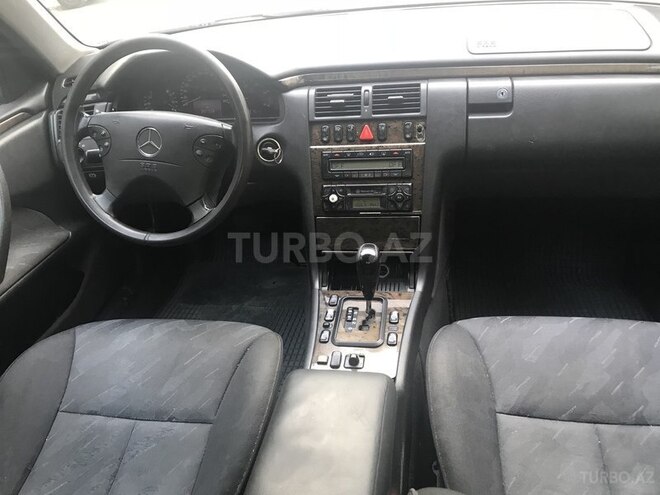 Mercedes E 220 2000, 189,800 km - 2.2 l - Sumqayıt