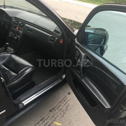 Mercedes E 300 1998, 230,000 km - 3.0 l - Bakı