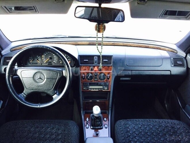 Mercedes C 230 1996, 281,496 km - 2.3 л - Qax