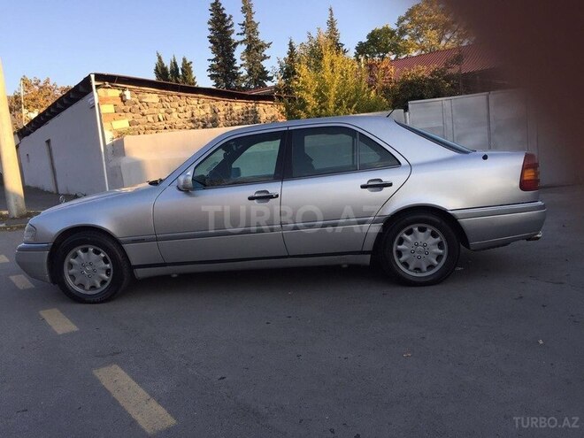 Mercedes C 230 1996, 281,496 km - 2.3 л - Qax
