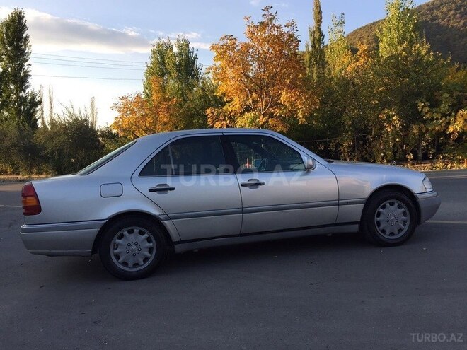 Mercedes C 230 1996, 281,496 km - 2.3 л - Qax