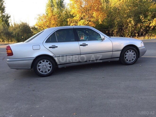 Mercedes C 230 1996, 281,496 km - 2.3 л - Qax