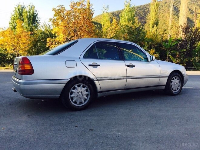 Mercedes C 230 1996, 281,496 km - 2.3 л - Qax