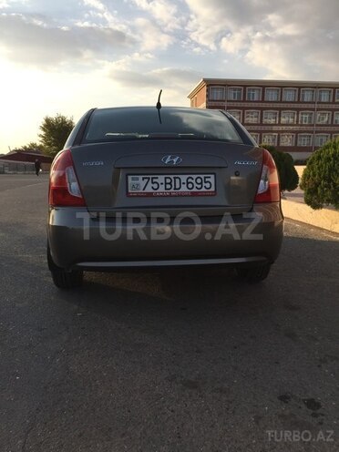Hyundai Accent 2009, 110,000 km - 1.4 l - Bakı
