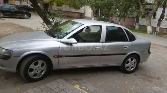Opel Vectra 1997, 270,000 km - 1.8 l - Sumqayıt
