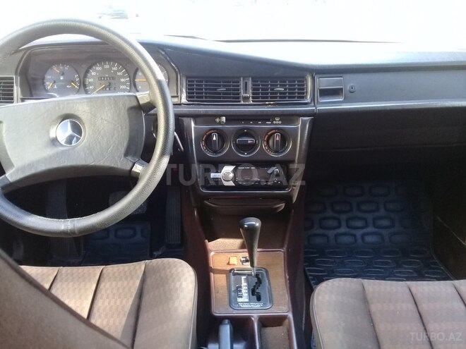 Mercedes 190 1990, 292,000 km - 1.8 l - Bakı