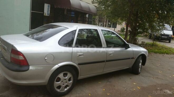 Opel Vectra 1997, 270,000 km - 1.8 l - Sumqayıt