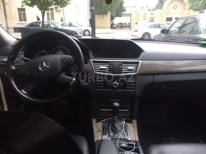 Mercedes E 220 2010, 328,000 km - 2.2 l - Bakı