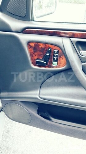 Mercedes E 240 1999, 150,000 km - 2.6 l - Bakı