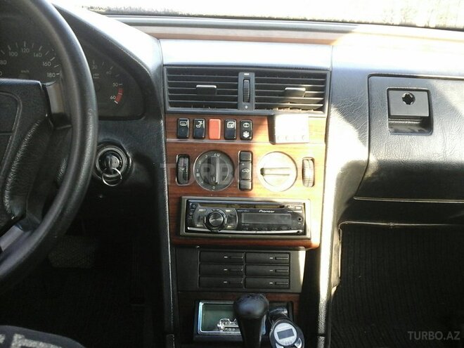 Mercedes C 250 1993, 751,288 km - 2.5 л - İmişli