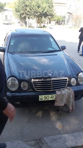 Mercedes E 320 2001, 468,000 km - 3.2 л - Sumqayıt