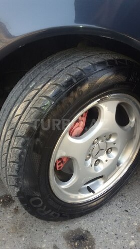 Mercedes E 320 2001, 468,000 km - 3.2 л - Sumqayıt