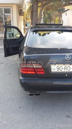 Mercedes E 320 2001, 468,000 km - 3.2 л - Sumqayıt
