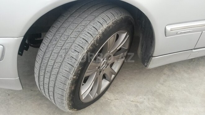Mercedes E 270 2001, 285,000 km - 2.7 l - Bakı