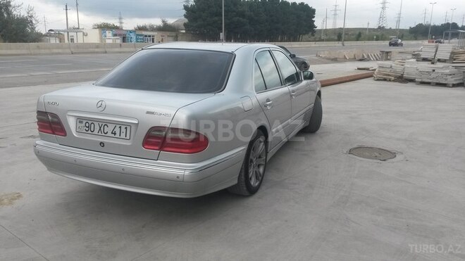 Mercedes E 270 2001, 285,000 km - 2.7 l - Bakı
