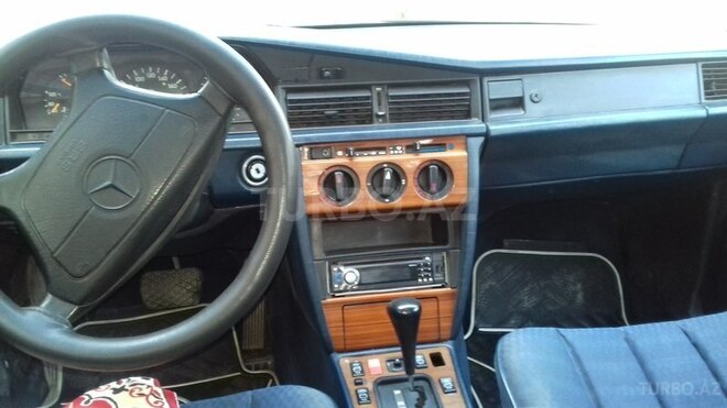 Mercedes 190 1993, 245,000 km - 2.0 л - Bakı