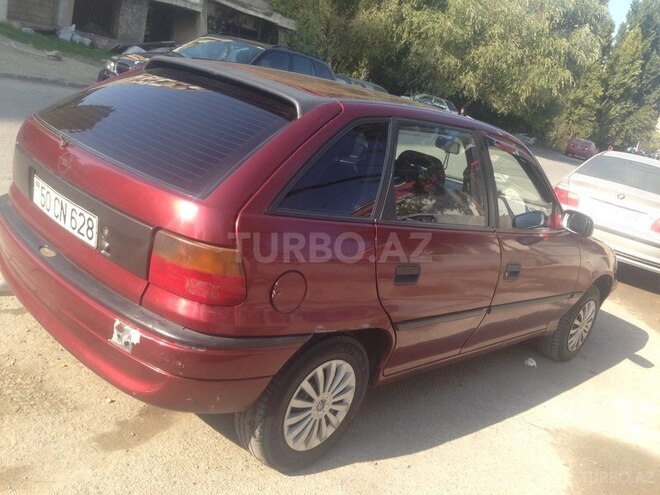 Opel Astra 1995, 250,000 km - 1.6 l - Bakı