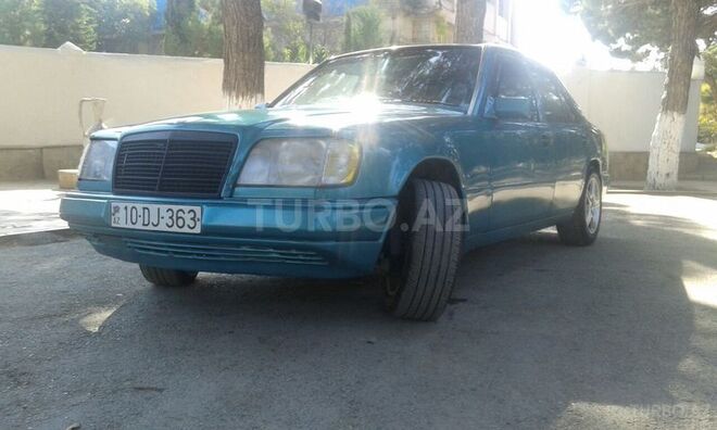 Mercedes E 200 1994, 320,000 km - 2.0 l - Sumqayıt