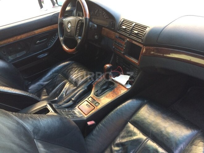 BMW 528 1999, 255,555 km - 2.8 l - Bakı