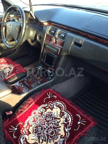 Mercedes E 240 2001, 224,863 km - 2.4 l - Bakı