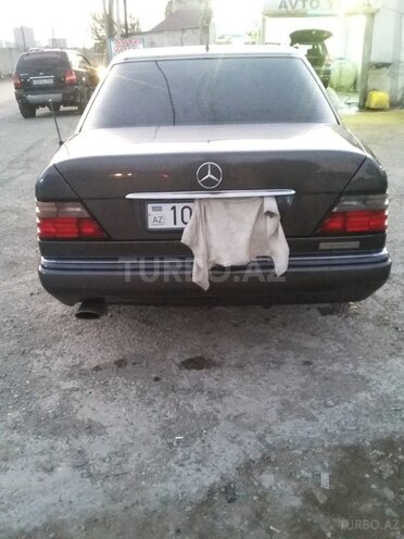 Mercedes E 220 1994, 187,528 km - 2.2 l - Bakı