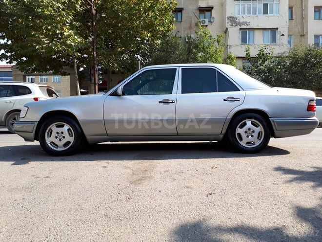 Mercedes E 280 1994, 485,000 km - 2.8 l - Bakı