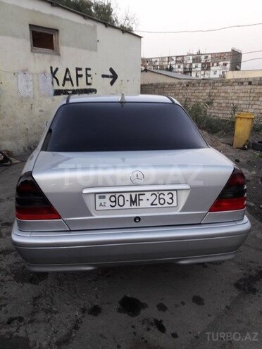 Mercedes C 220 1999, 350,000 km - 2.2 l - Sumqayıt