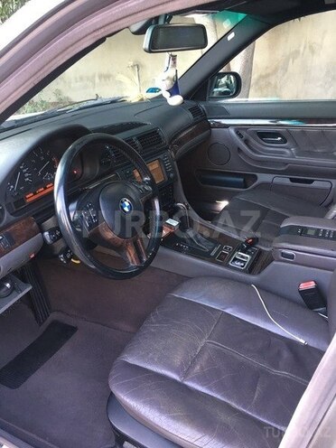 BMW 735 1998, 246,000 km - 3.5 l - Bakı