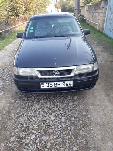 Opel Vectra 1994, 250,000 km - 1.6 l - Qazax
