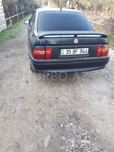 Opel Vectra 1994, 250,000 km - 1.6 l - Qazax