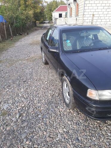Opel Vectra 1994, 250,000 km - 1.6 l - Qazax
