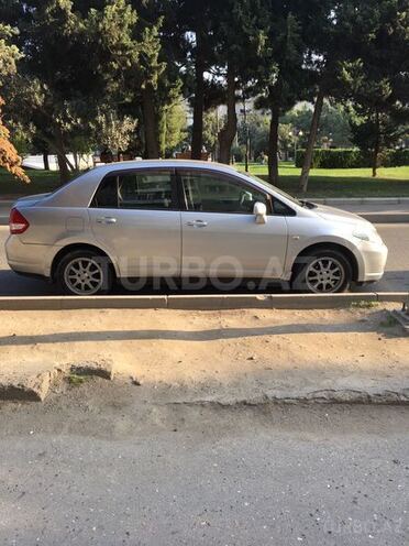 Nissan Tiida 2004, 300,000 km - 1.5 l - Bakı