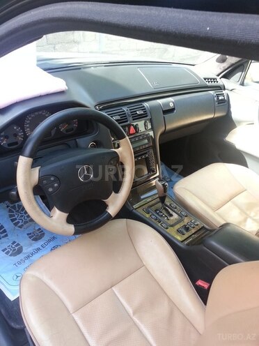 Mercedes E 240 2001, 264,000 km - 2.6 л - Bakı