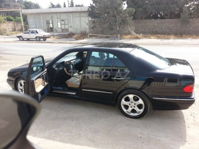Mercedes E 240 2001, 264,000 km - 2.6 л - Bakı