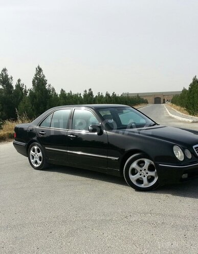 Mercedes E 240 2001, 264,000 km - 2.6 л - Bakı